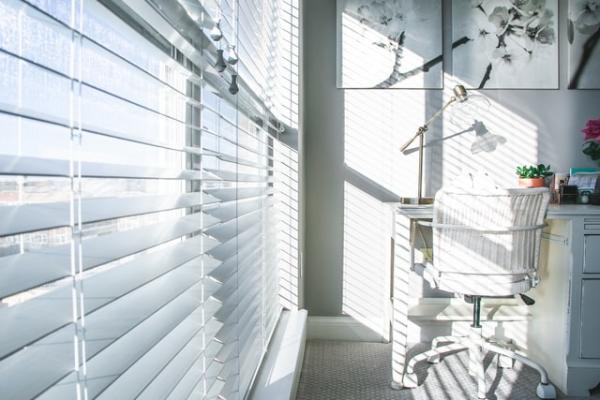 What You Need to Know About Roller Blinds for Hotels