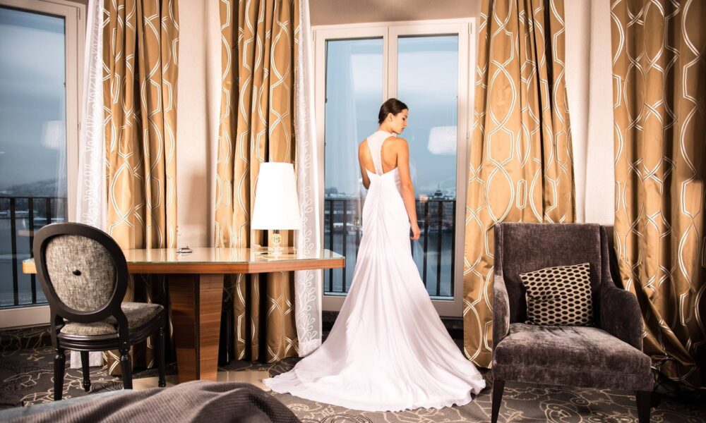 Crucial Things to Know When Choosing Hotel Curtains